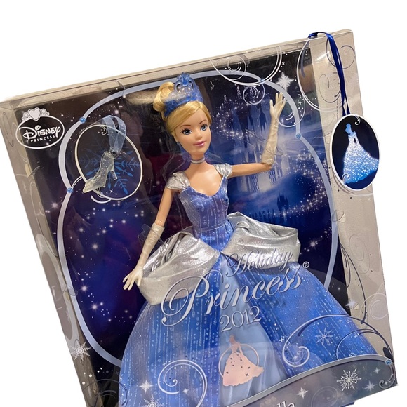 NEW Cinderella Holiday Princess 2012 Disney Mattel - Picture 3 of 10